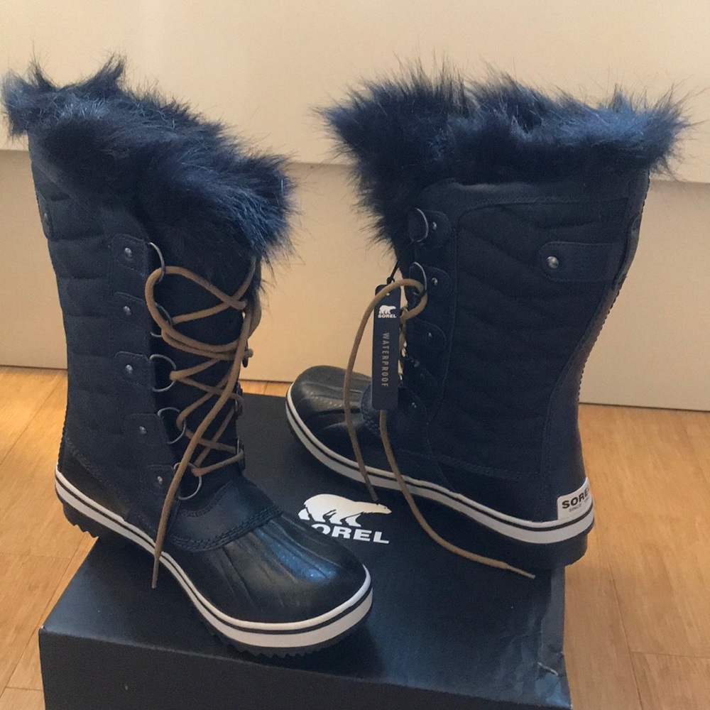 Brand new in box Sorel boots